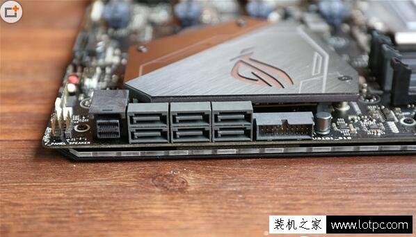 AMD Ryzen ThreadRipper 1950X搭配什么主板和显卡比较好呢？