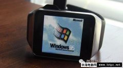 三星的Gear Live智能手表安装Windows 95测试