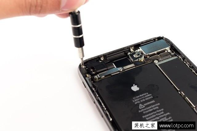 苹果iphone7 plus怎么拆机？iphone7 plus拆机图解教程及评测