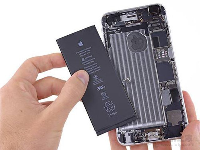 苹果手机不换原装电池可以吗 iPhone手机原装电池和非原装的区别